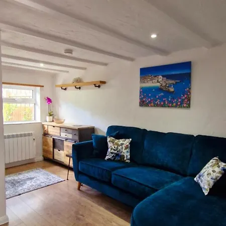 Cottage *